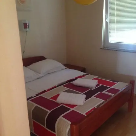 Jelka Apartment Rab Town